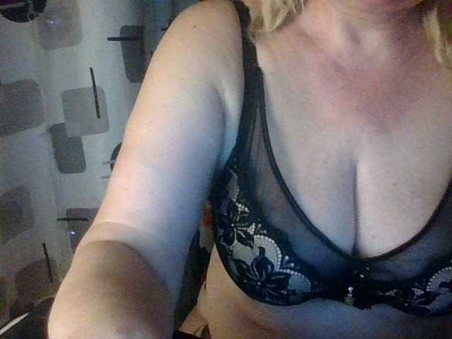 Live sex webcam photo for HelenaGloss #277766254