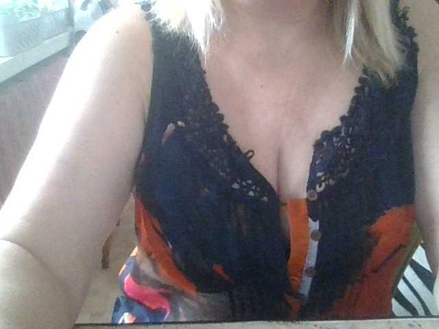 Live sex webcam photo for HelenaGloss #277905680