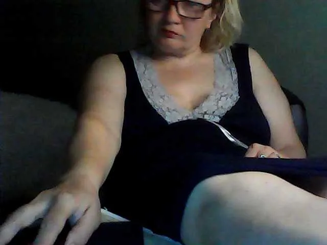 Live sex webcam photo for HelenaGloss #278148882