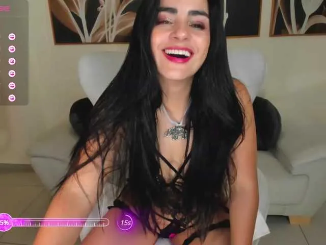 Live sex webcam photo for HelenaGrey #276345402