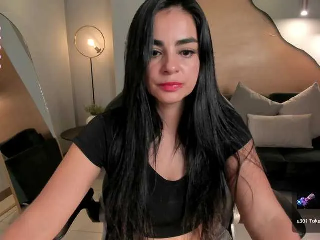 Live sex webcam photo for HelenaGrey #276748932