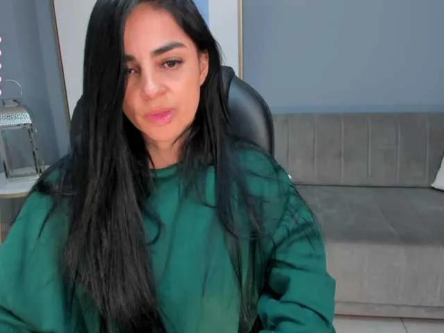 Live sex webcam photo for HelenaGrey #276896043