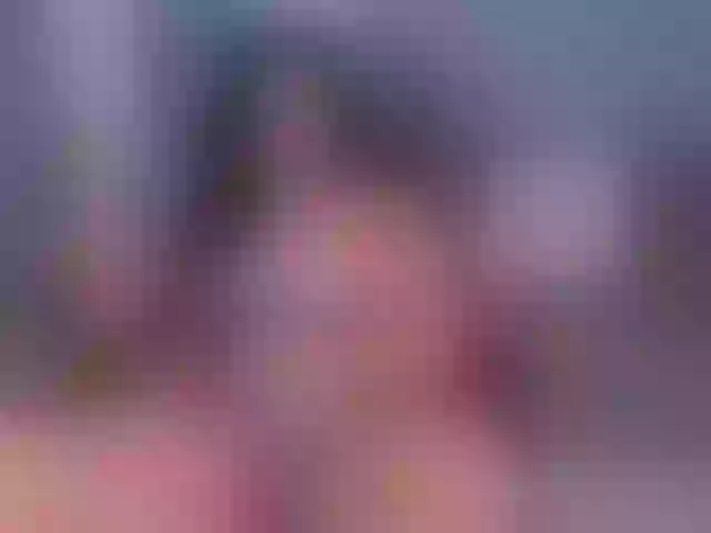 Live sex webcam photo for HelenaGrey #276925421