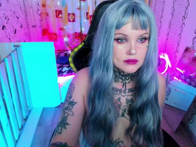 Live sex webcam photo for HelgaSteel13 #276504791