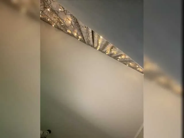 Live sex webcam photo for HellMor #277219783