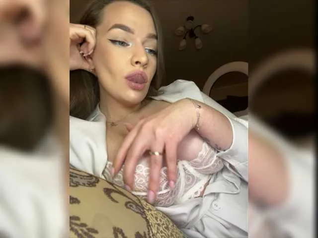 Live sex webcam photo for HellMor #277241095