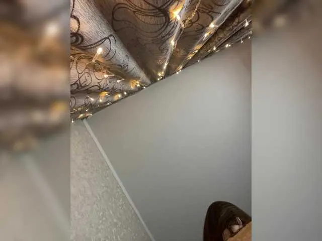 Live sex webcam photo for HellMor #290378504
