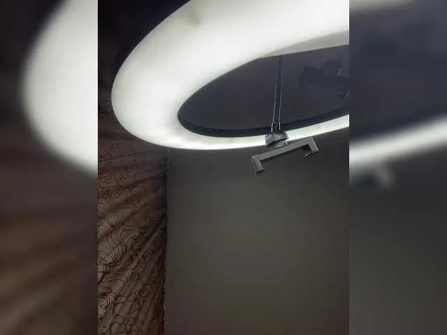 Live sex webcam photo for HellMor #291325716