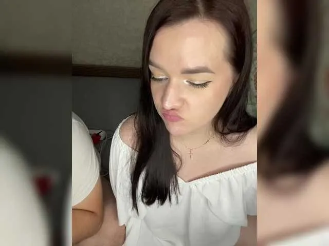 Live sex webcam photo for HellMor #291735572