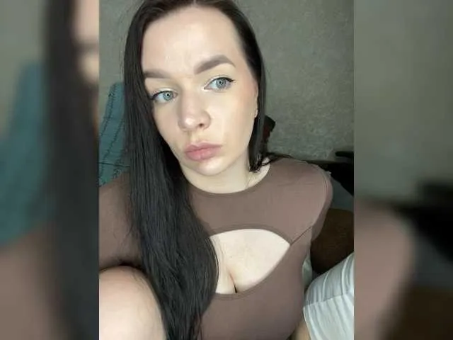 Live sex webcam photo for HellMor #291921680