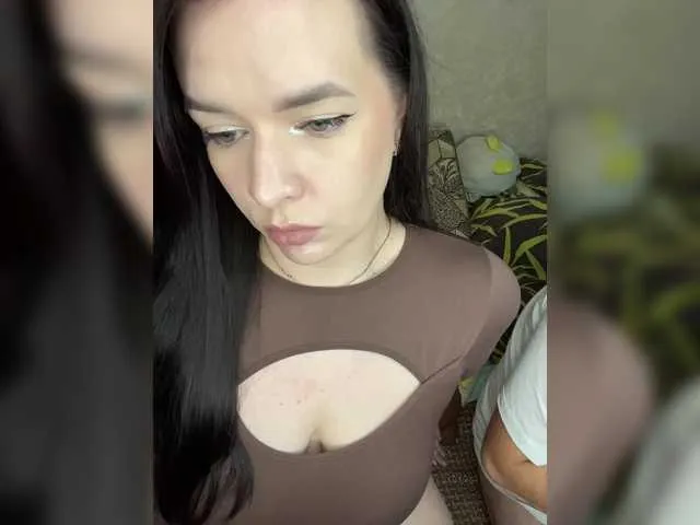 Live sex webcam photo for HellMor #291974338