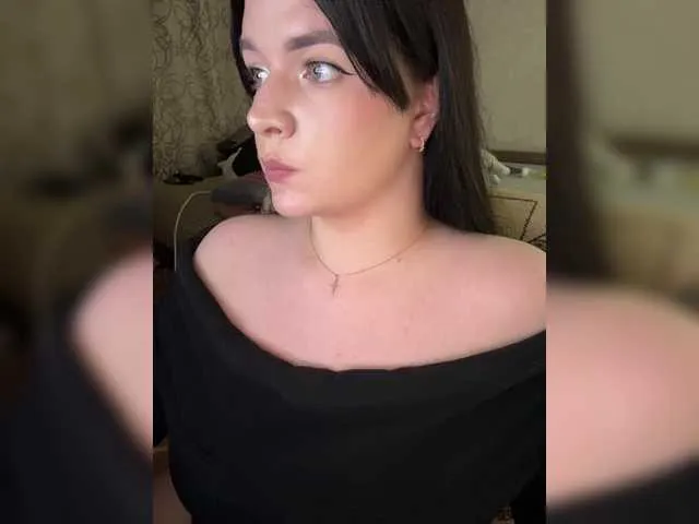 Live sex webcam photo for HellMor #292085912