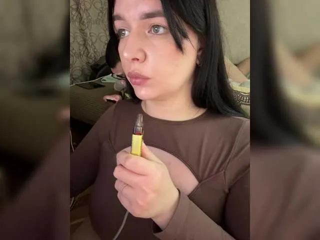 Live sex webcam photo for HellMor #292105610