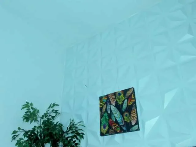 Live sex webcam photo for Hellen-Sky #290735635