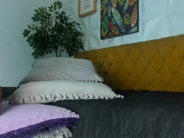 Live sex webcam photo for Hellen-Sky #291047490