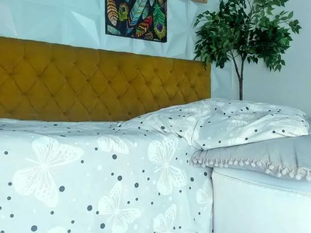 Live sex webcam photo for Hellen-Sky #291054777