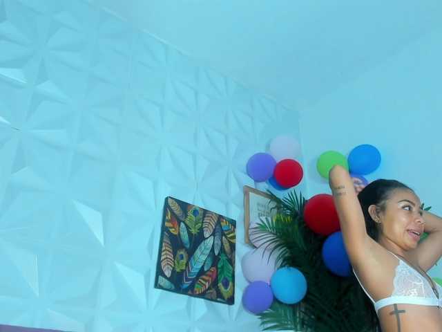 Live sex webcam photo for Hellen-Sky #291428406