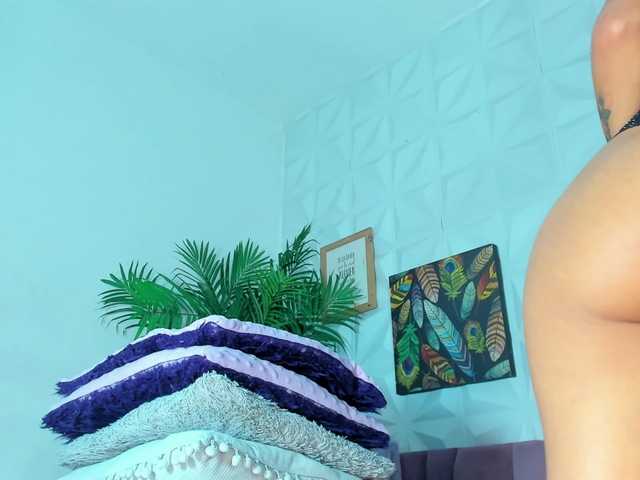 Live sex webcam photo for Hellen-Sky #291848704