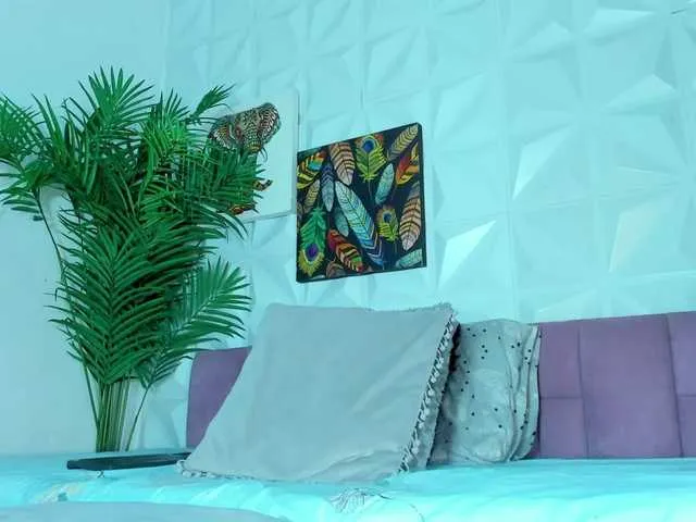 Live sex webcam photo for Hellen-Sky #292163903