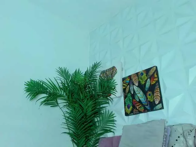 Live sex webcam photo for Hellen-Sky #292257601