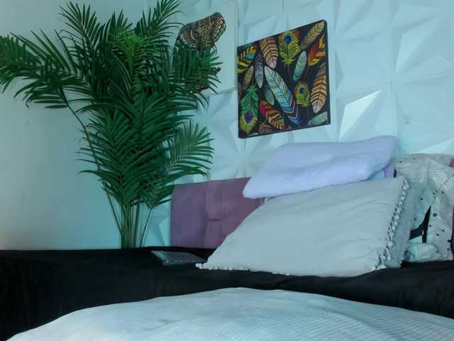 Live sex webcam photo for Hellen-Sky #292419507