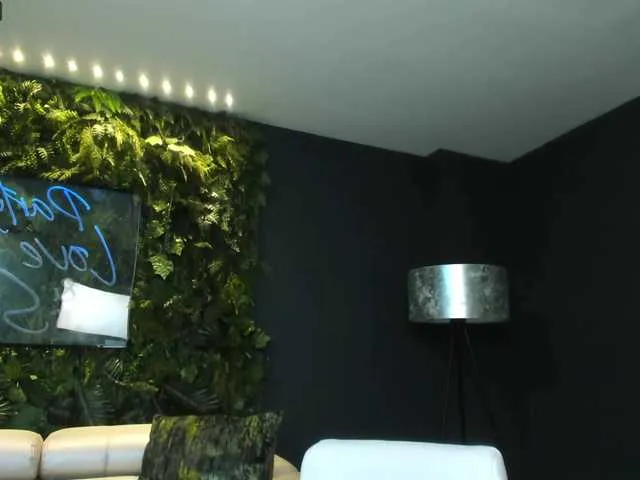 Live sex webcam photo for HellenJacobs #273795618