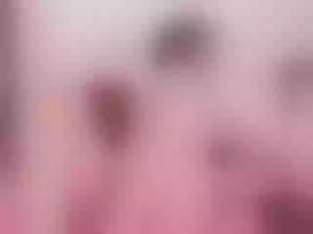 Live sex webcam photo for HellenPalacios #275992660
