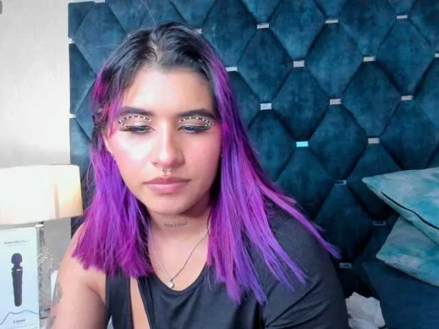 Live sex webcam photo for Helly-zero #277383906