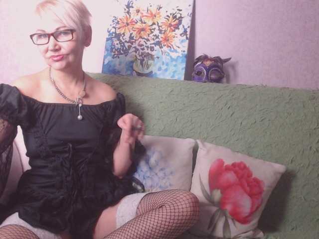 Live sex webcam photo for HellyFuckMe #277292830