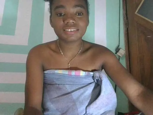 Live sex webcam photo for Hemreyi #291424855