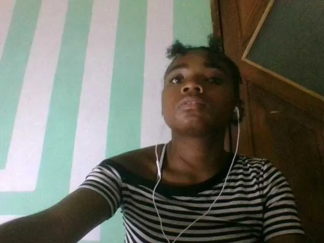 Live sex webcam photo for Hemreyi #291477270