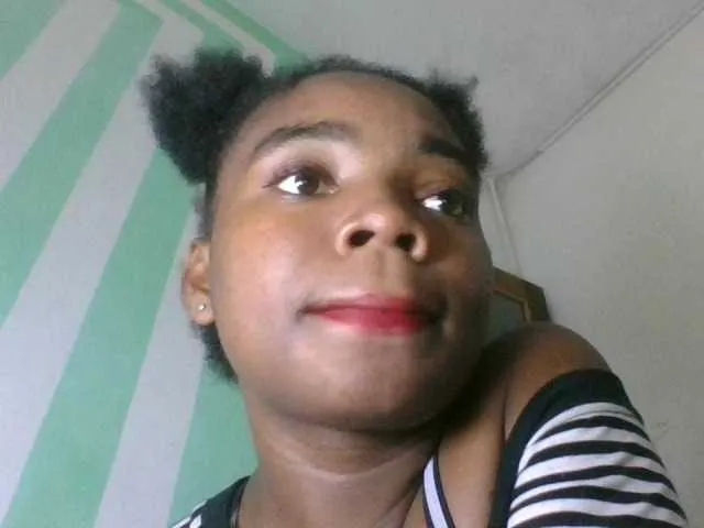 Live sex webcam photo for Hemreyi #291480409