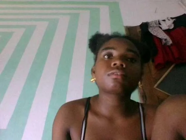 Live sex webcam photo for Hemreyi #291502495