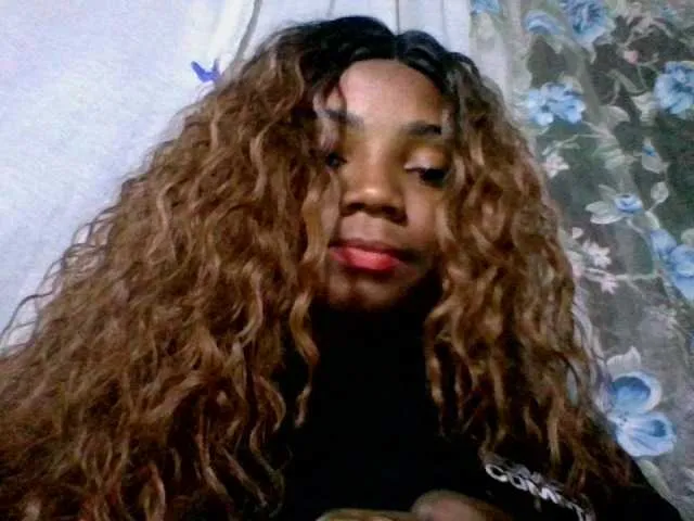 Live sex webcam photo for Hemreyi #291589513