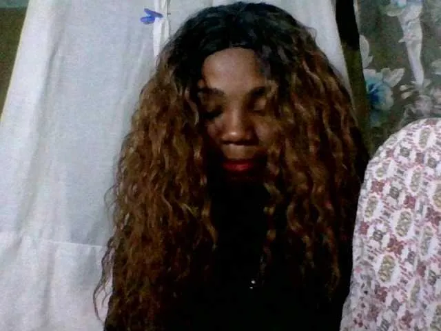 Live sex webcam photo for Hemreyi #291600152