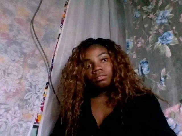 Live sex webcam photo for Hemreyi #291623929