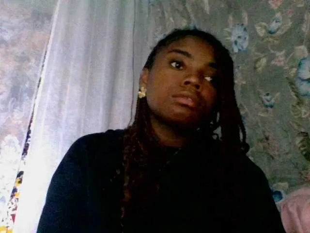 Live sex webcam photo for Hemreyi #291664037