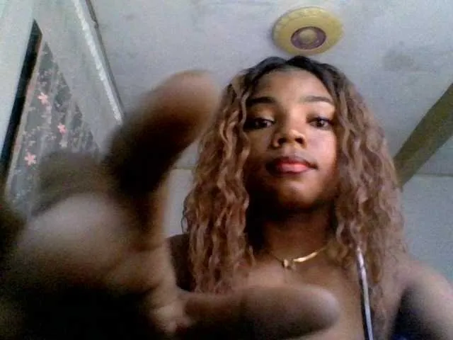Live sex webcam photo for Hemreyi #291720308