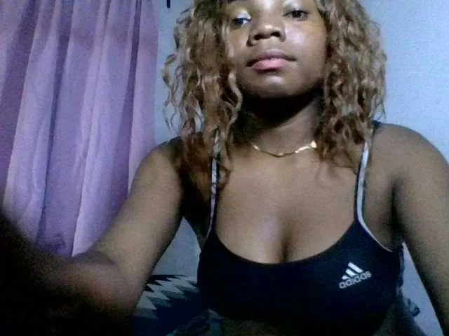 Live sex webcam photo for Hemreyi #291727861