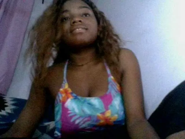 Live sex webcam photo for Hemreyi #291778669