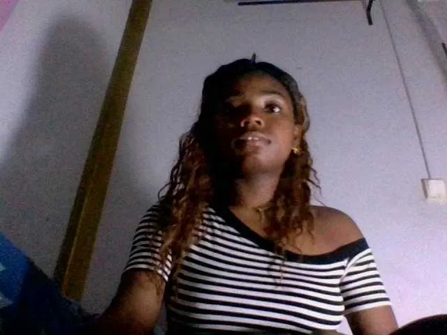 Live sex webcam photo for Hemreyi #291785073