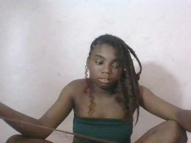 Live sex webcam photo for Hemreyi #292547453