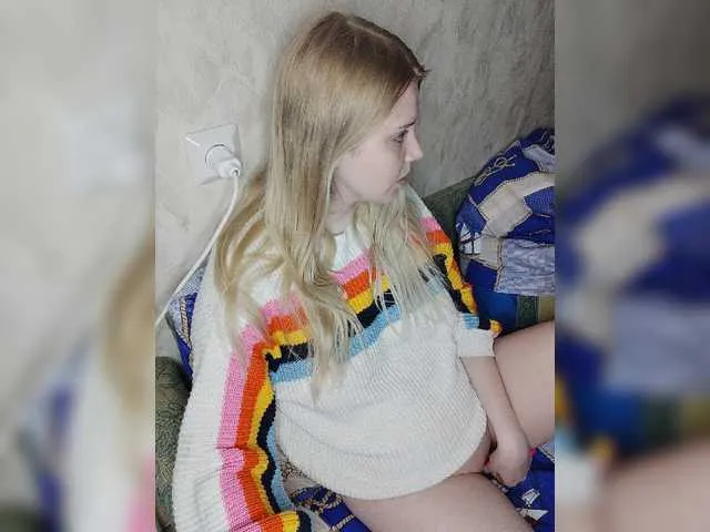 Live sex webcam photo for HentaiChan23 #273428907