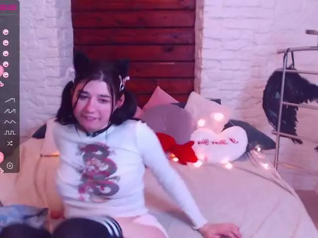 Live sex webcam photo for HentaiKittya #272947414