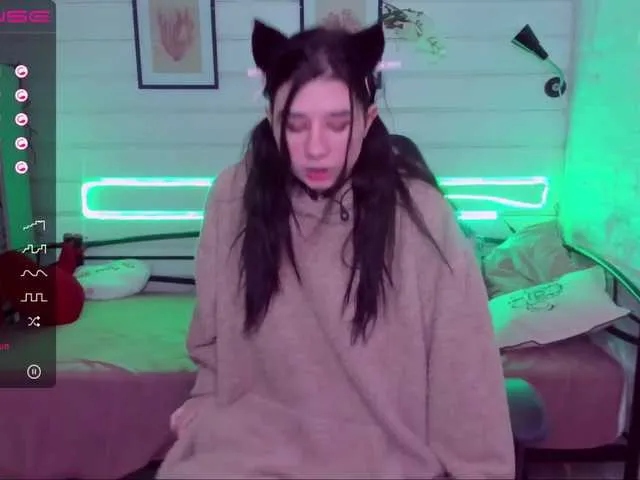 Live sex webcam photo for HentaiKittya #272961984