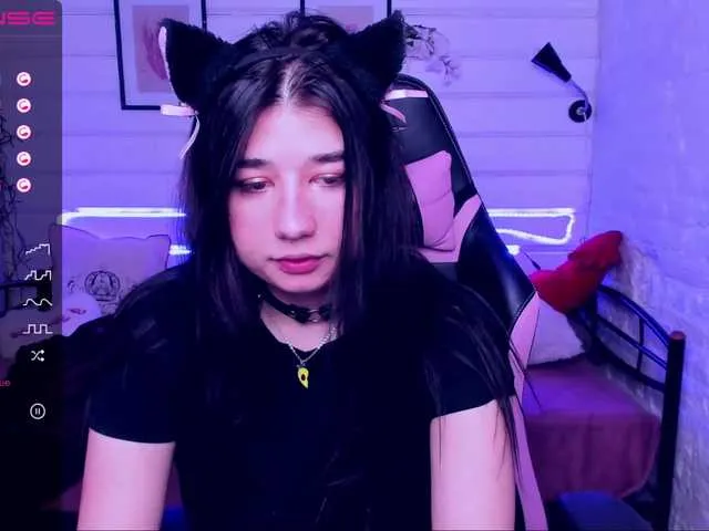Live sex webcam photo for HentaiKittya #273065543