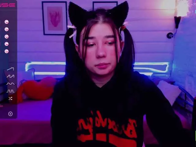 Live sex webcam photo for HentaiKittya #273149978