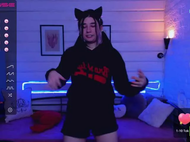 Live sex webcam photo for HentaiKittya #273152352