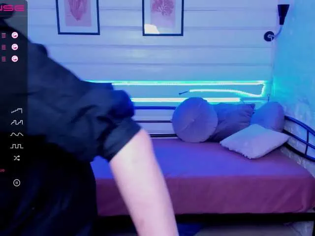 Live sex webcam photo for HentaiKittya #273246875