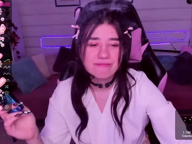 Live sex webcam photo for HentaiKittya #273371879